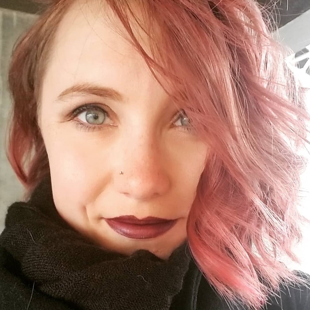 Meet your Posher, Carly